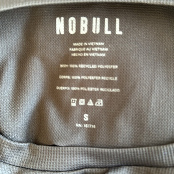 No bull DELTAPEAK® MICRO TEXTURED LONG-SLEEVE TEE. Worn once. Black. Size small - Picture 2 of 2